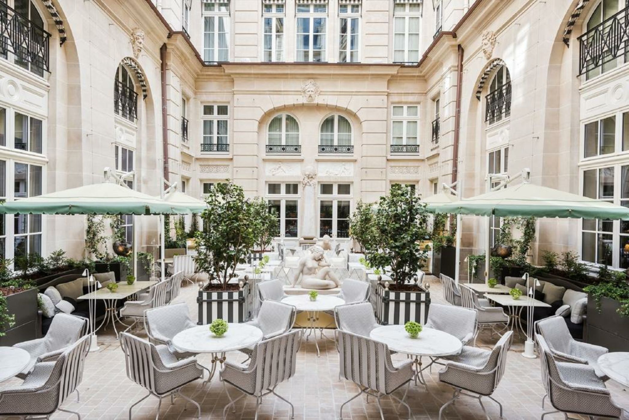 Hôtel de Crillon, A Rosewood Hotel – Place de la Concorde · Paris